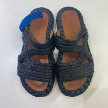Load image into Gallery viewer, Clergerie woven slides 38.5