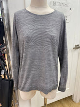 Load image into Gallery viewer, Lululemon long sleeve top 10