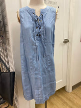Load image into Gallery viewer, Tommy Bahama chambray dress S