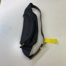 Load image into Gallery viewer, Roots vintage leather belt bag