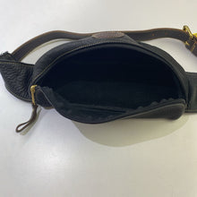 Load image into Gallery viewer, Roots vintage leather belt bag