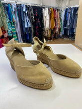 Load image into Gallery viewer, Toni Pons suede espadrille wedges 36