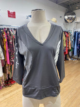 Load image into Gallery viewer, Spyder 3/4 sleeve top L