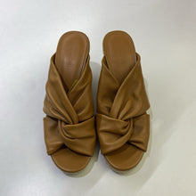 Load image into Gallery viewer, Vince espadrille wedges 7