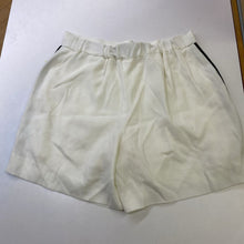 Load image into Gallery viewer, Babaton shorts 4