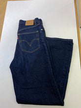 Load image into Gallery viewer, Levis high Loose jeans 27