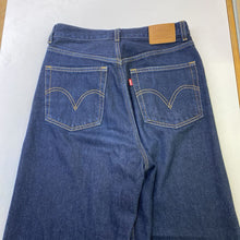 Load image into Gallery viewer, Levis high Loose jeans 27