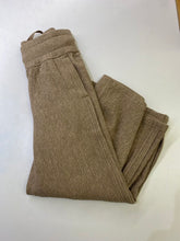 Load image into Gallery viewer, Lululemon ribbed crop pants 4