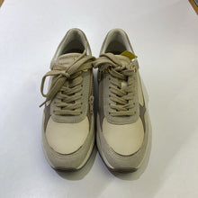 Load image into Gallery viewer, Geox Respira sneakers NWOT 6
