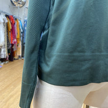 Load image into Gallery viewer, Lululemon half zip top 10