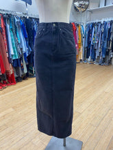 Load image into Gallery viewer, Denim Forum 90s Pencil maxu jean skirt 24
