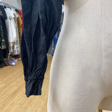 Load image into Gallery viewer, Faithfull the Brand linen blend top 4