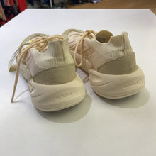 Load image into Gallery viewer, Adidas knit sneakers 7.5