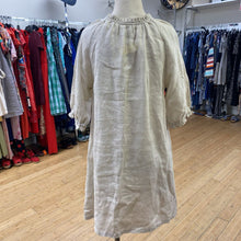 Load image into Gallery viewer, Cream linen shift dress S/M