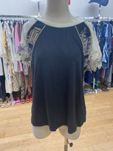 Load image into Gallery viewer, Free People top L NWT