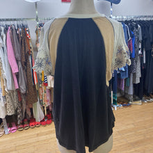 Load image into Gallery viewer, Free People top L NWT