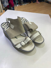 Load image into Gallery viewer, Fly London wedge sandals 41