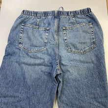 Load image into Gallery viewer, Gap Pull on wide leg jeans M Tall