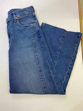 Load image into Gallery viewer, Gap cropped wide leg jeans 30