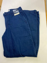 Load image into Gallery viewer, Abercrombie Mid Rise Curve Love jeans NWT 4L