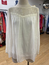 Load image into Gallery viewer, Alice Rinaldi lace silk top S