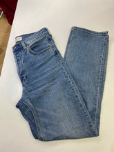 Load image into Gallery viewer, Denim Forum Arlo High Rise Straight 28