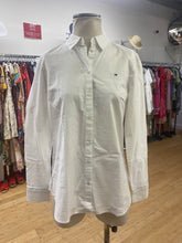 Load image into Gallery viewer, Tommy Hilfiger button up NWT S