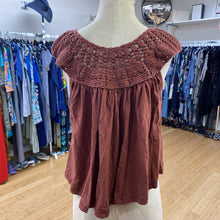 Load image into Gallery viewer, Lucky Brand crochet detail top S
