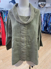 Load image into Gallery viewer, Khangura linen/blend top M