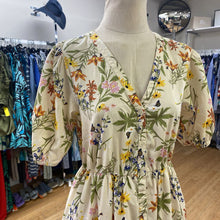 Load image into Gallery viewer, Roots floral dress M
