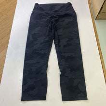 Load image into Gallery viewer, Lululemon capri leggings 8