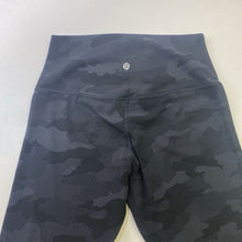 Load image into Gallery viewer, Lululemon capri leggings 8