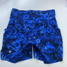 Load image into Gallery viewer, Lululemon biker shorts w pockets 8