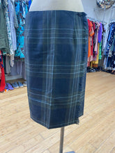 Load image into Gallery viewer, Talbots vintage wool skirt 12
