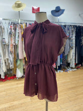 Load image into Gallery viewer, Alice & Olivia peplum top S