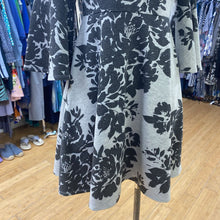 Load image into Gallery viewer, Vince Camuto dress 8