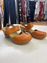 Load image into Gallery viewer, Dansko clog sandals 40