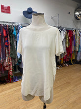 Load image into Gallery viewer, Joie Silk top M