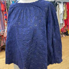 Load image into Gallery viewer, Gap eyelet top L
