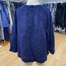 Load image into Gallery viewer, Gap eyelet top L