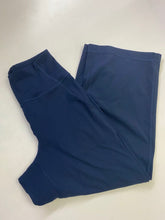 Load image into Gallery viewer, Lululemon crop wide leg leggings 4