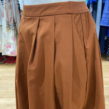 Load image into Gallery viewer, Uniqlo stretch waist skirt S