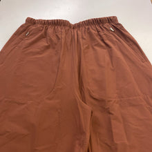 Load image into Gallery viewer, Lululemon barrel leg pants 6