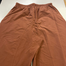 Load image into Gallery viewer, Lululemon barrel leg pants 6
