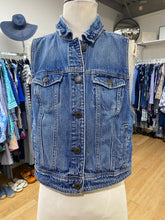 Load image into Gallery viewer, American Eagle denim vest L