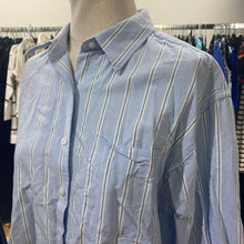 Load image into Gallery viewer, Uniqlo JW Anderson cropped shirt M