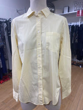 Load image into Gallery viewer, Gap Shirt S