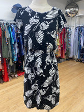 Load image into Gallery viewer, St. Martins dress 34