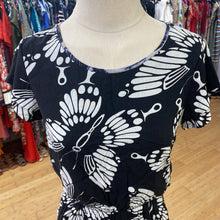 Load image into Gallery viewer, St. Martins dress 34