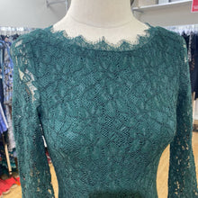 Load image into Gallery viewer, Babaton dress 0